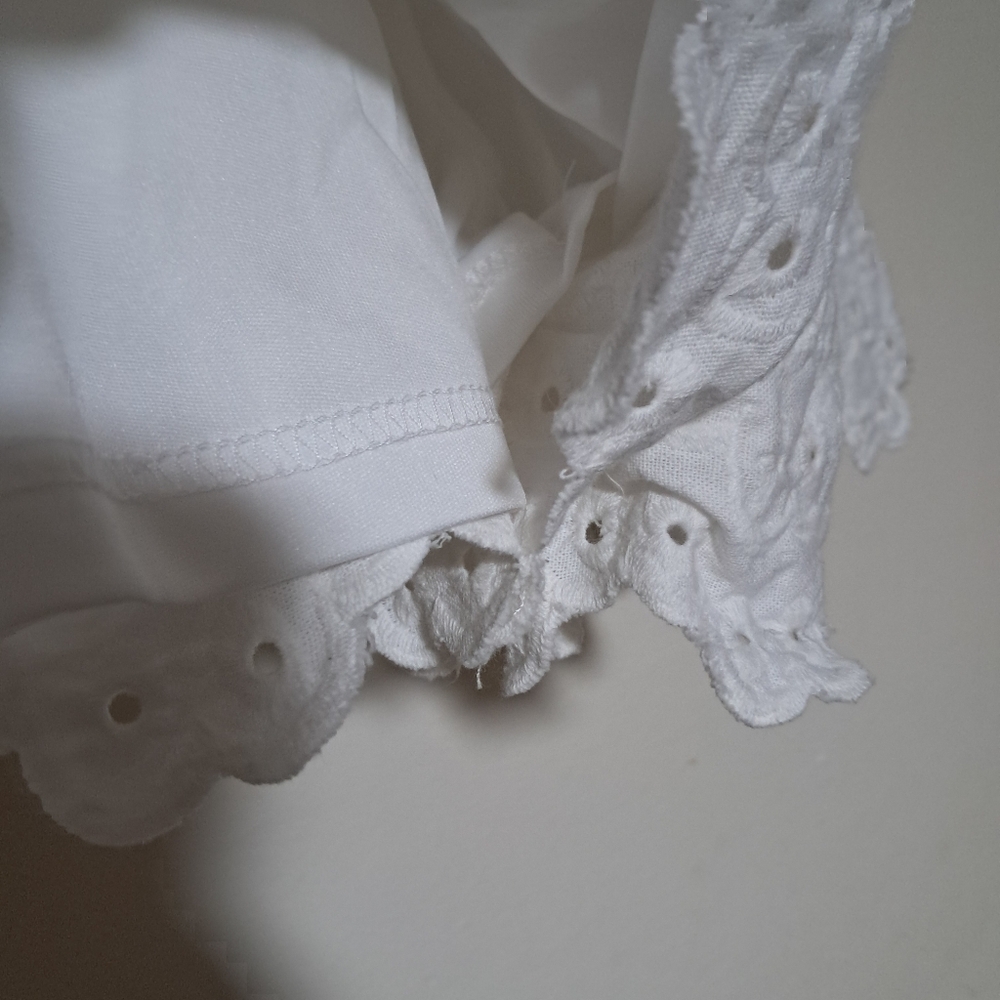 Womens eyelet embroidered anglaise pull on highrise white shorts pockets size S. - Picture 7 of 7